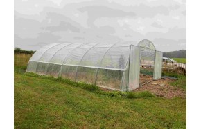 Serre longueur 9m - largeur 6m50 - surface 58.5 m²