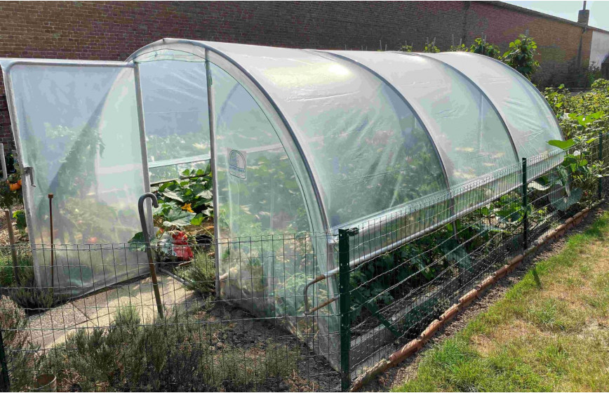 Serre Tonneau - modèle Mini - largeur 3.70 m - longueur 6m - surface 22,2m²